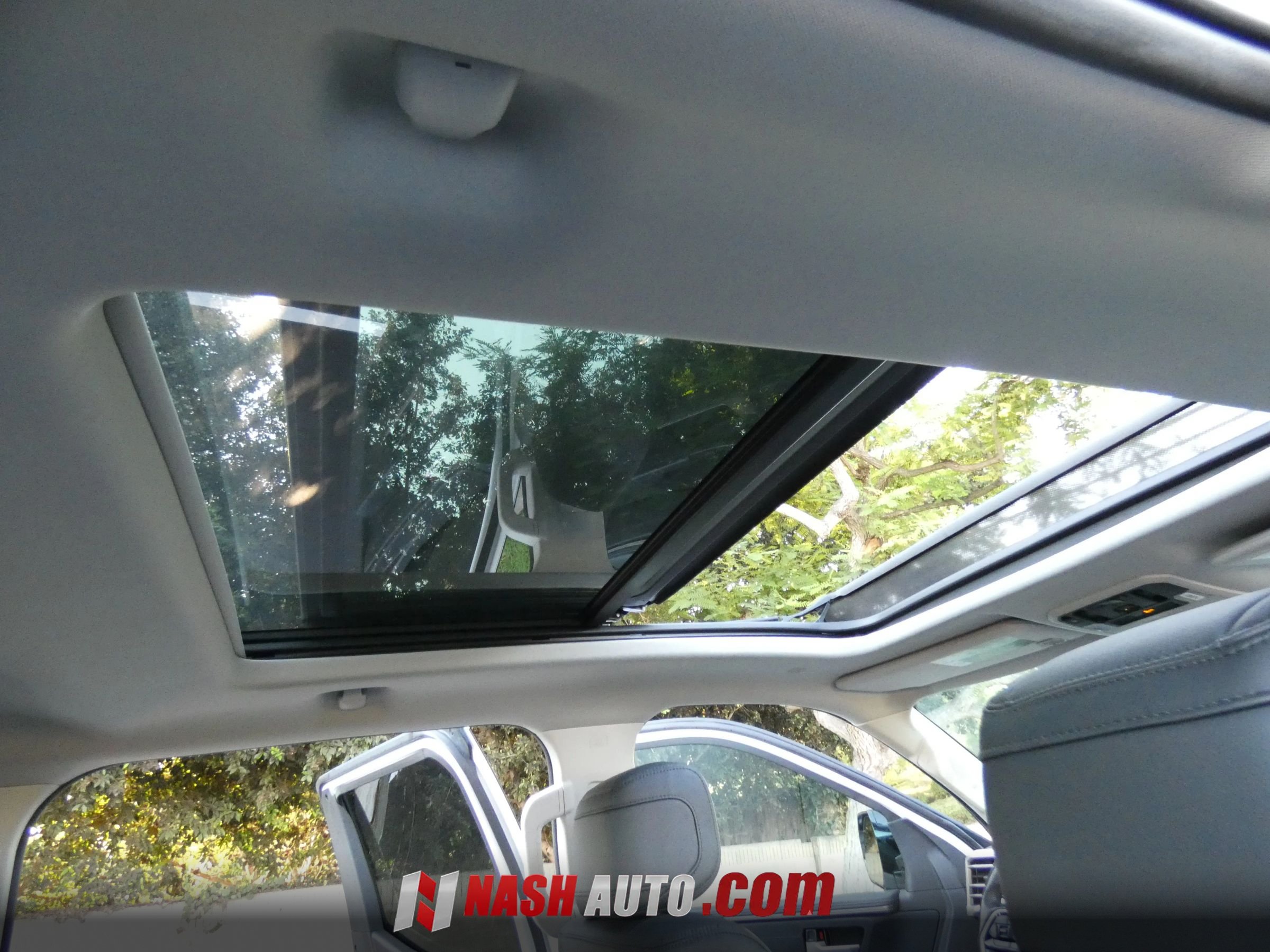 Used 2024 Toyota Tundra Limited AWD/4WD image 49