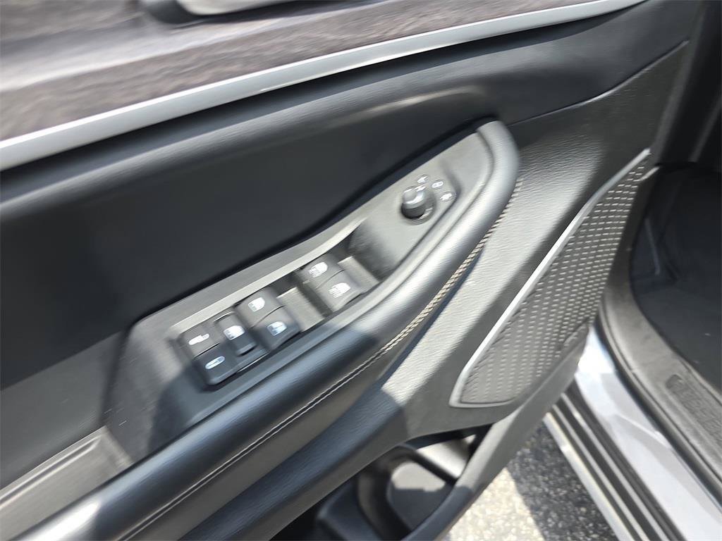 Used 2022 Jeep Grand Cherokee L Limited image 21