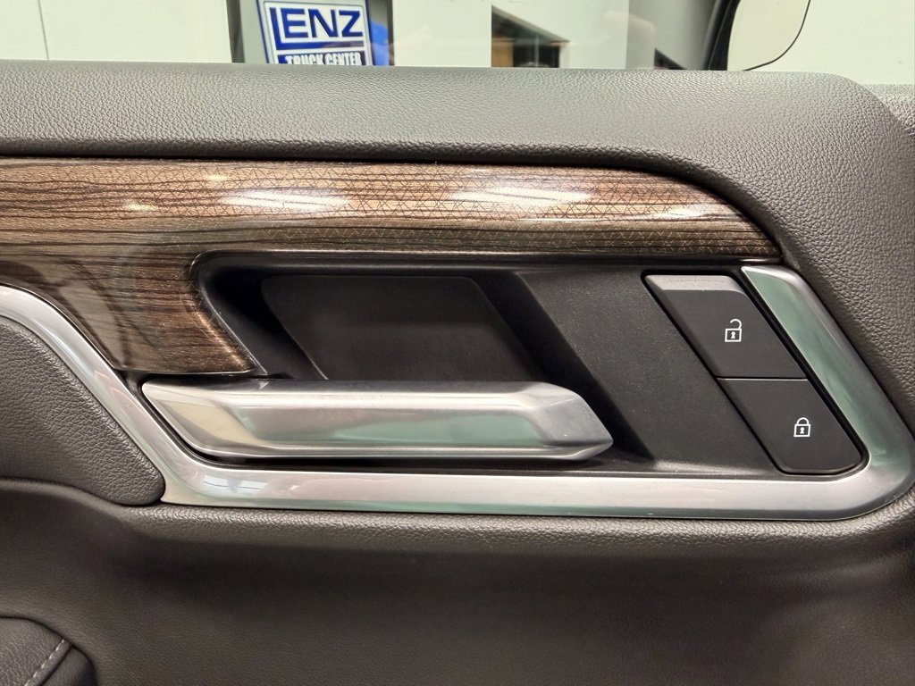Used 2025 Chevrolet Silverado 1500 LT image 23