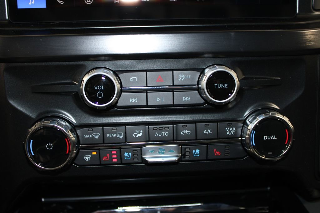 New 2026 Ford F250 Lariat w/ Black Appearance Package image 57