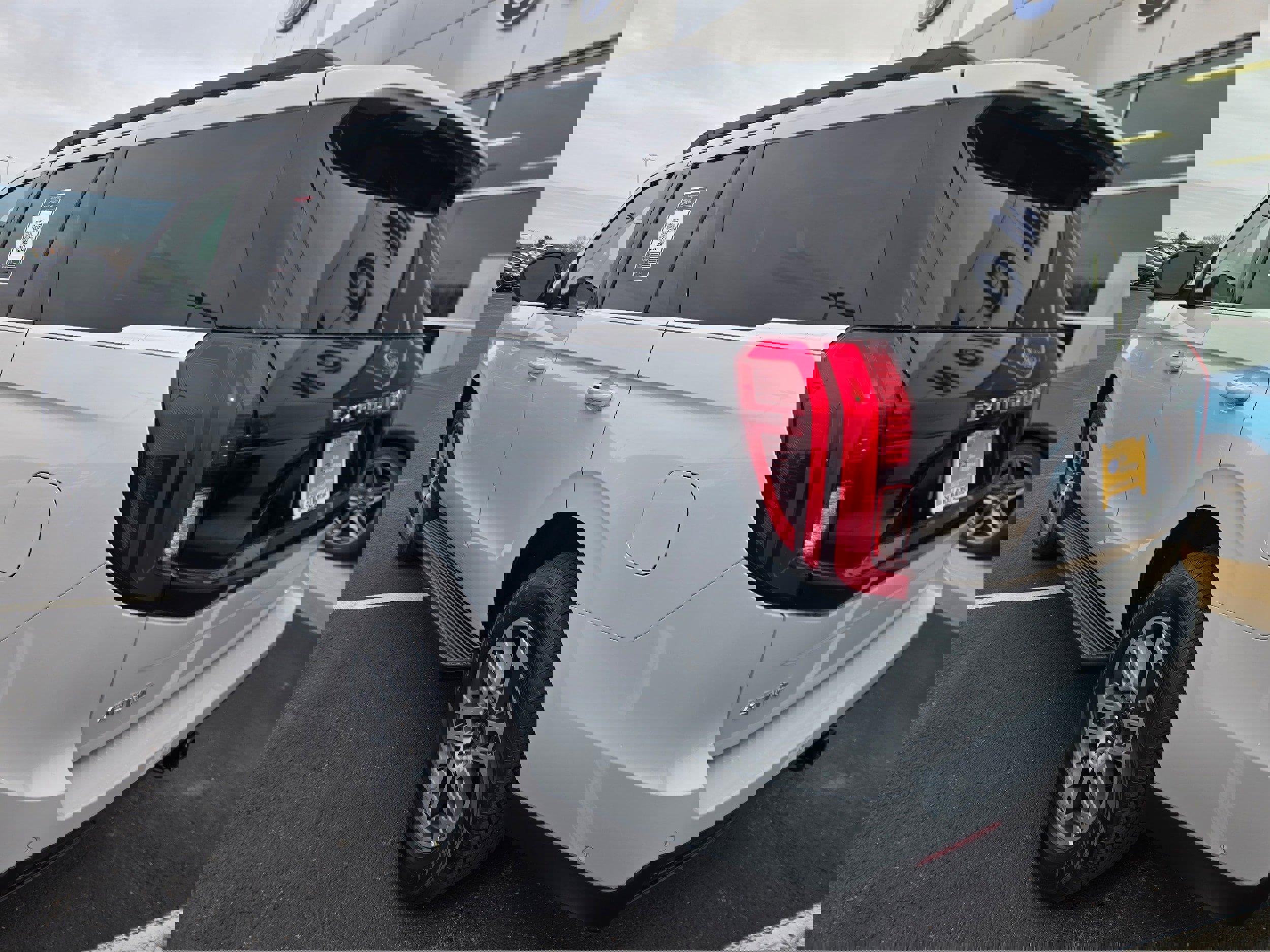 Certified 2025 Ford Expedition Active AWD/4WD image 11