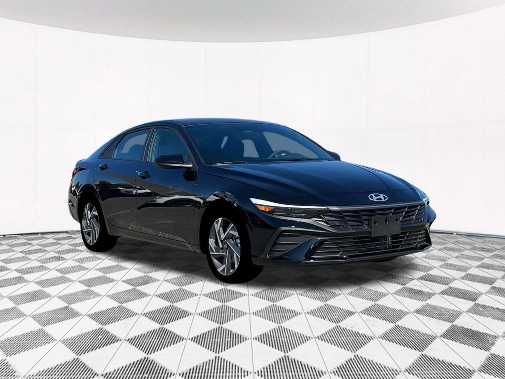 New 2025 Hyundai Elantra SEL image 17