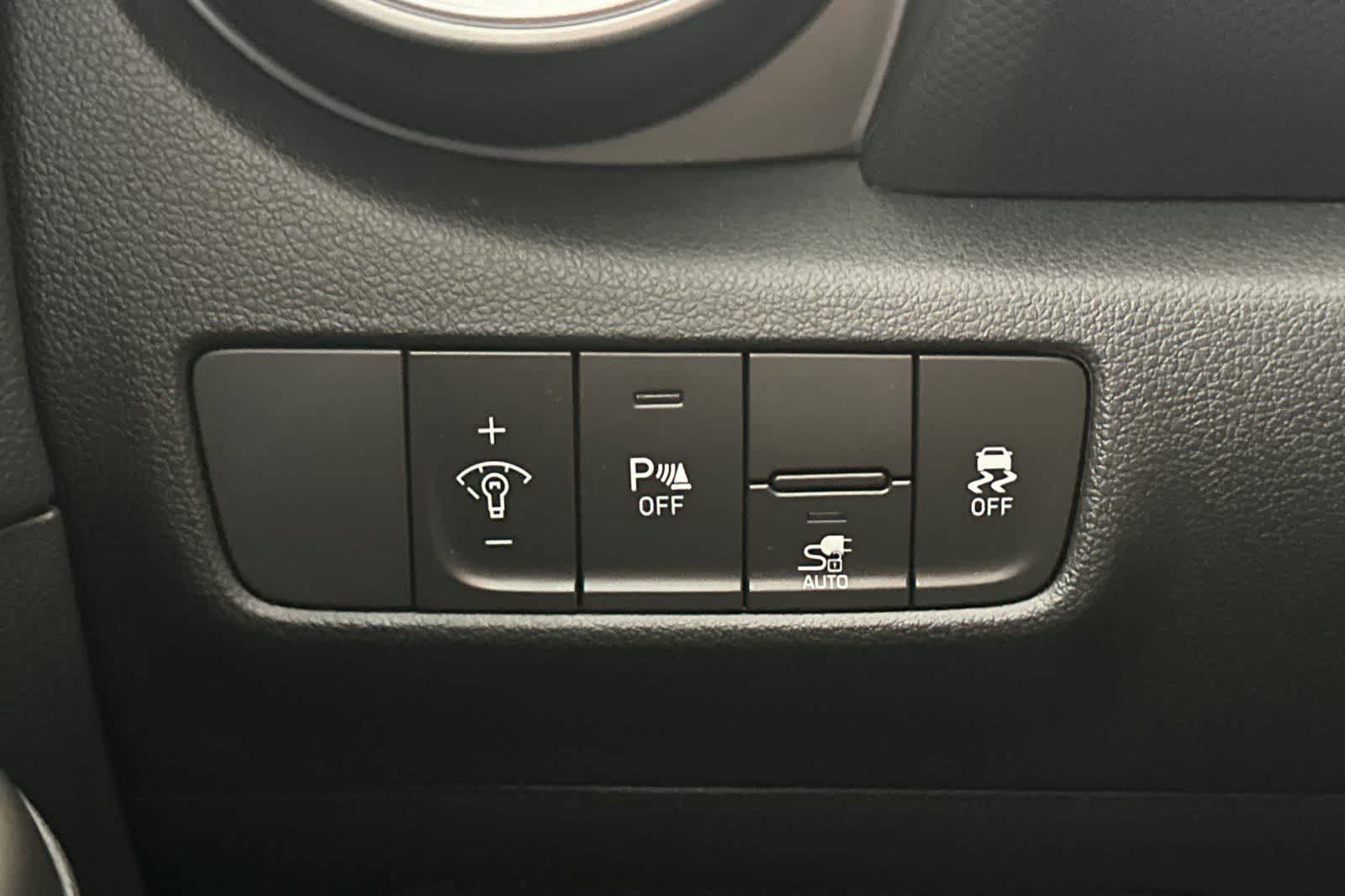 Used 2023 Hyundai Kona Limited w/ Cargo Package FWD image 33