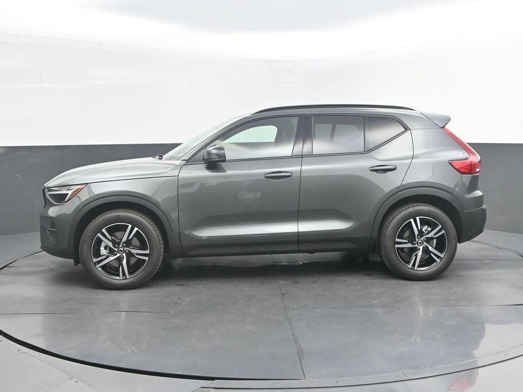 New 2026 Volvo XC40 B4 Core w/ Protection Package Premier FWD image 2