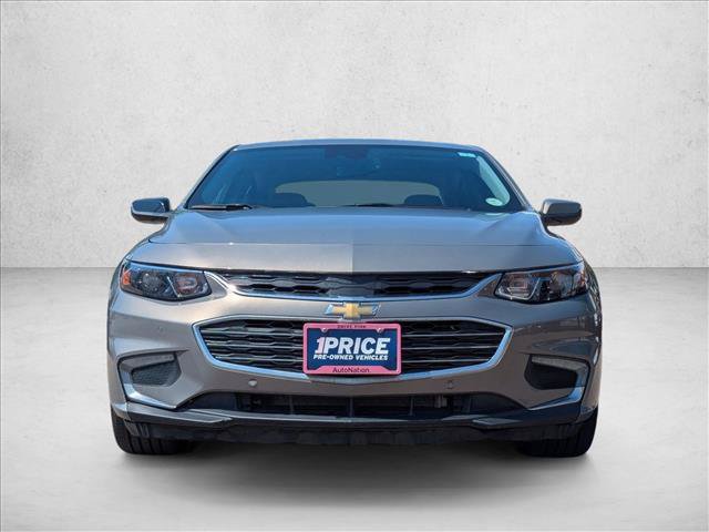 Used 2017 Chevrolet Malibu Premier w/ Premier Sun and Wheel Package FWD image 2
