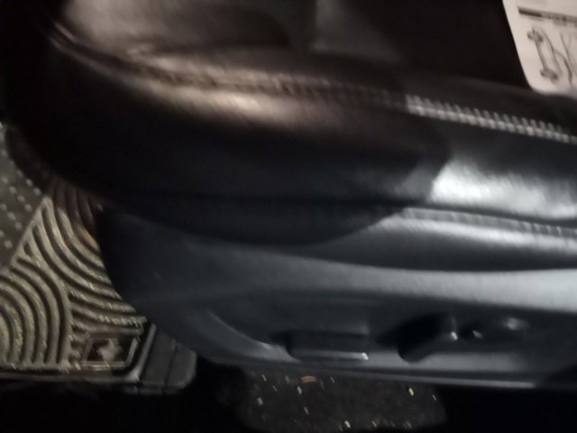 Used 2020 Ford Explorer XLT w/ Equipment Group 202A image 15