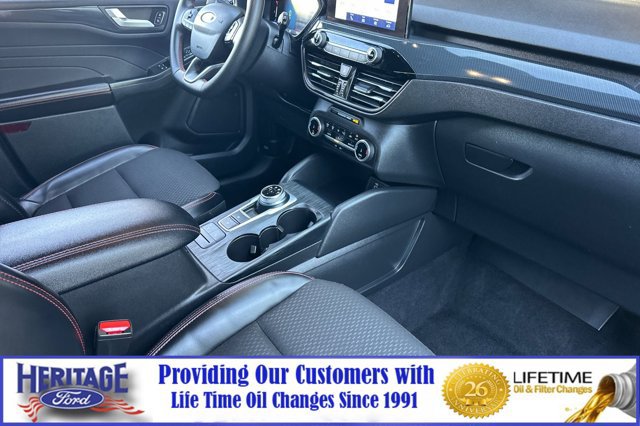 Used 2025 Ford Escape ST-Line FWD image 16
