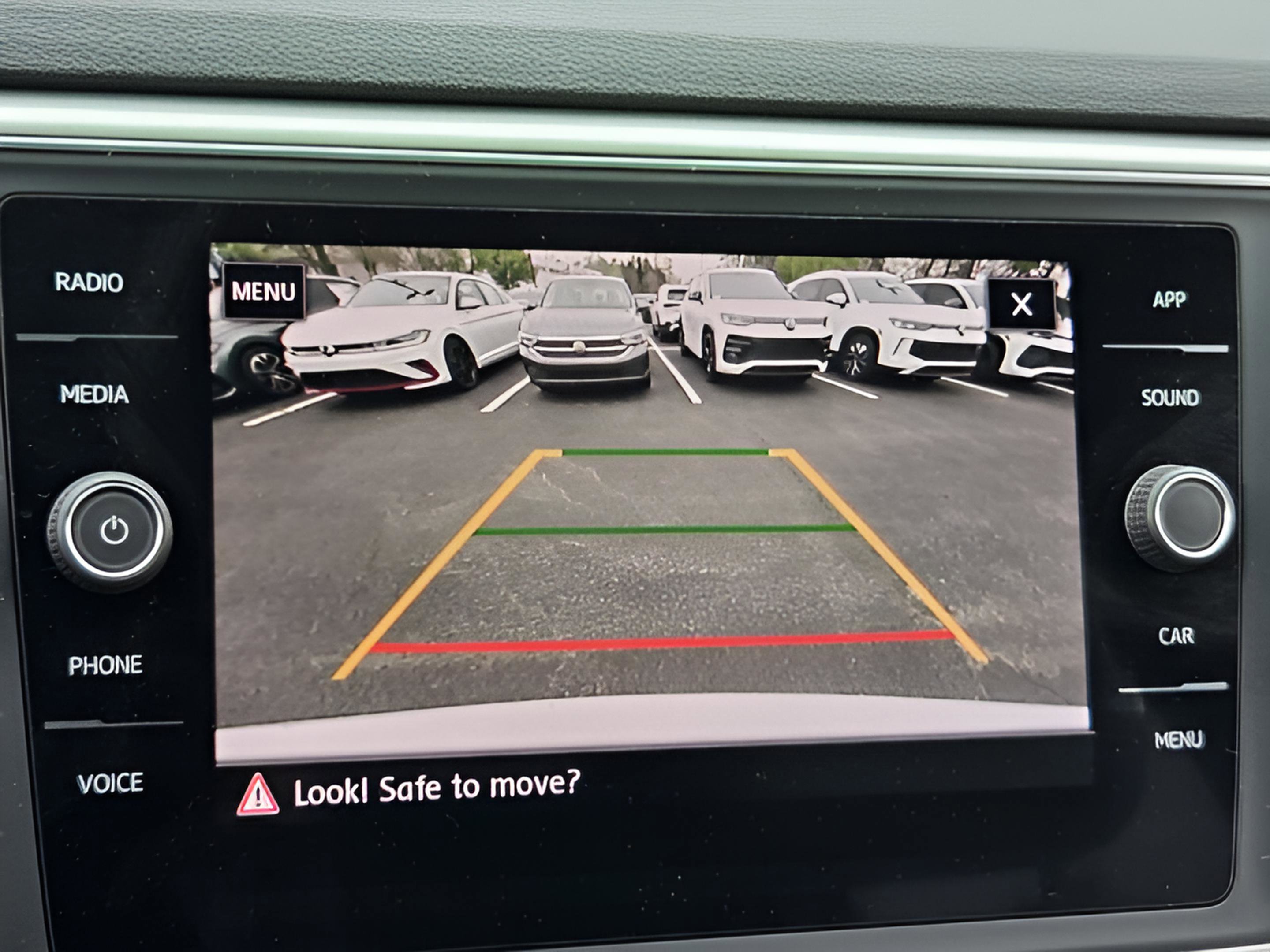 Used 2019 Volkswagen Atlas SE w/ Towing Package image 17