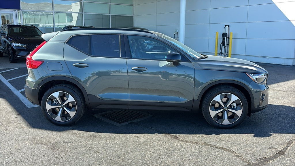 New 2026 Volvo XC40 B5 Plus w/ Protection Package Premier AWD/4WD image 27