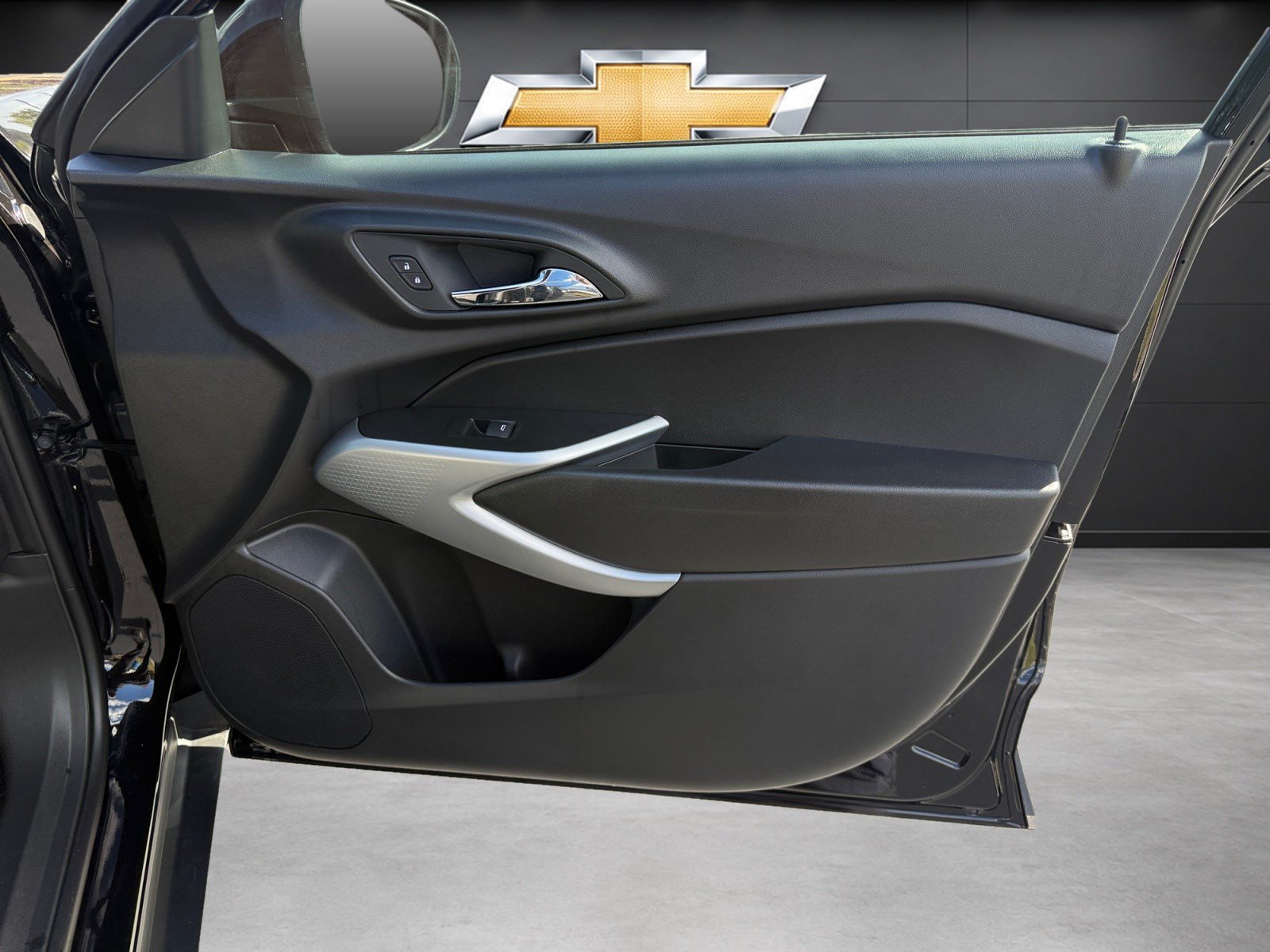 New 2026 Chevrolet Trax RS w/ Sunroof Package FWD image 14
