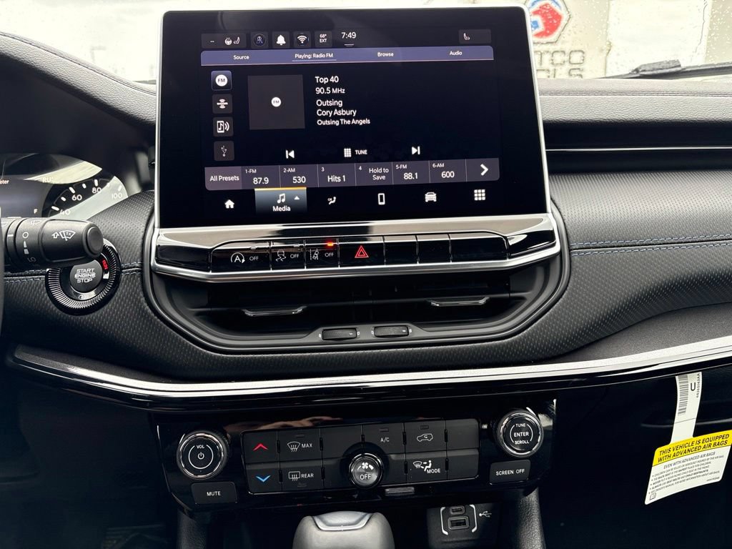 New 2026 Jeep Compass Latitude AWD/4WD image 17