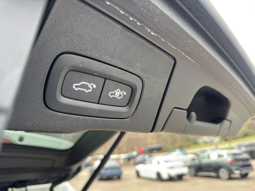 Used 2023 Volvo XC60 B5 Core w/ Climate Package image 19