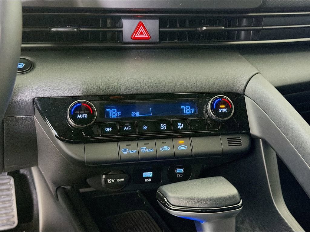 Used 2025 Hyundai Elantra Sport image 18