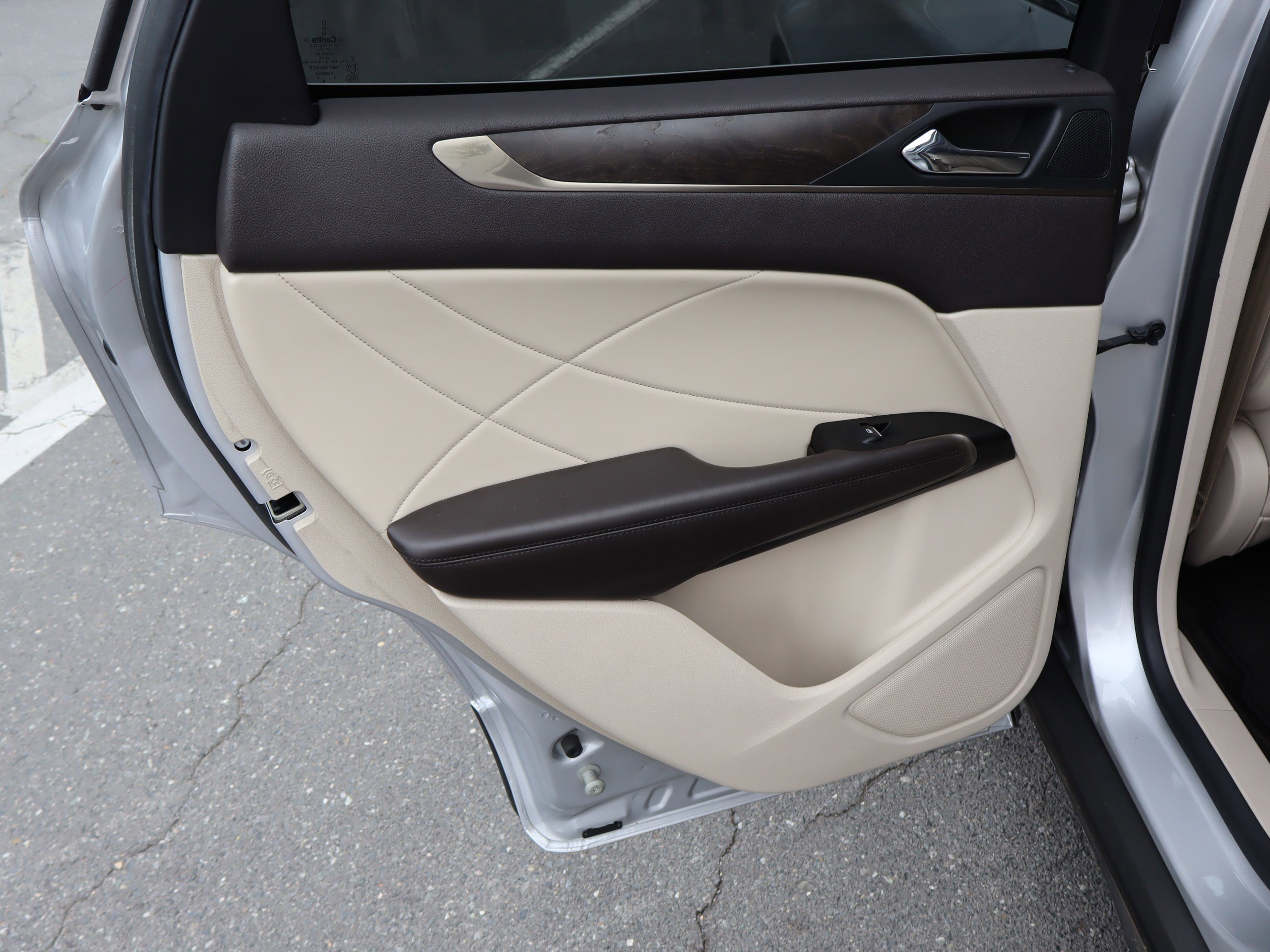 Used 2018 Lincoln MKC Reserve FWD image 30