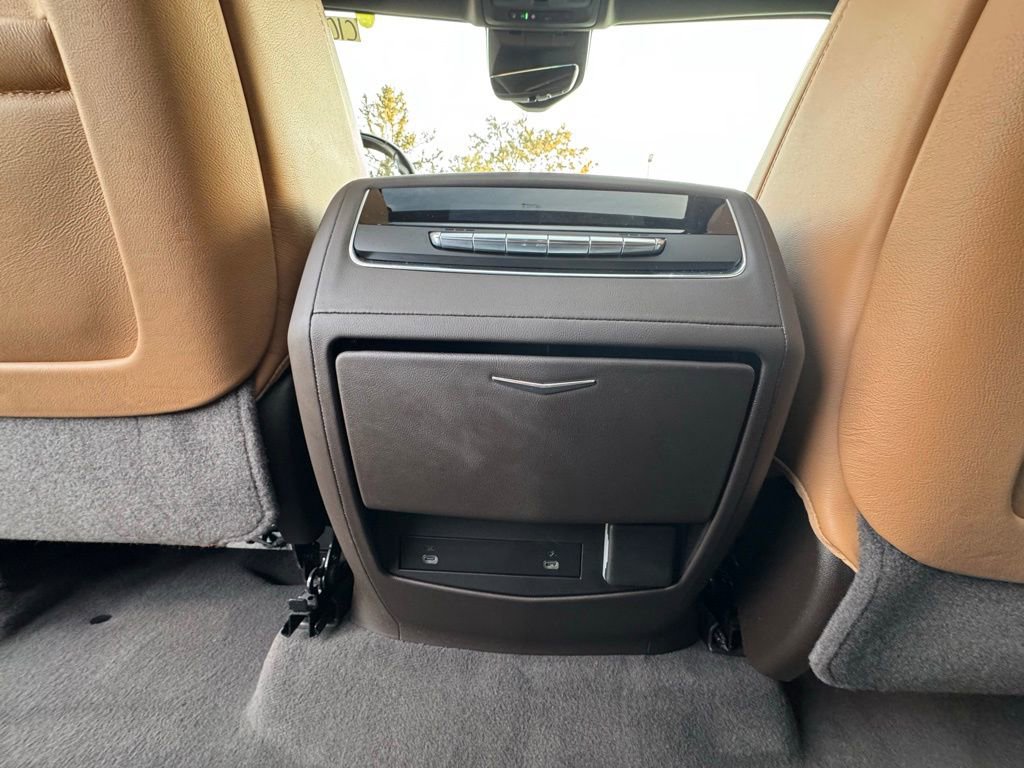 Used 2022 Cadillac Escalade Sport w/ LPO, ONYX Package image 29