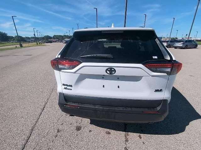 Used 2025 Toyota RAV4 XLE w/ Convenience Package FWD image 7