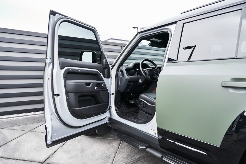 Used 2023 Land Rover Defender 110 X image 36