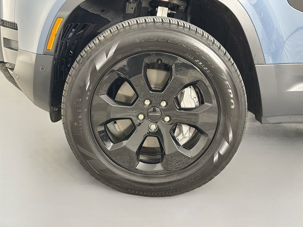 Used 2026 Land Rover Defender 110 S AWD/4WD image 33