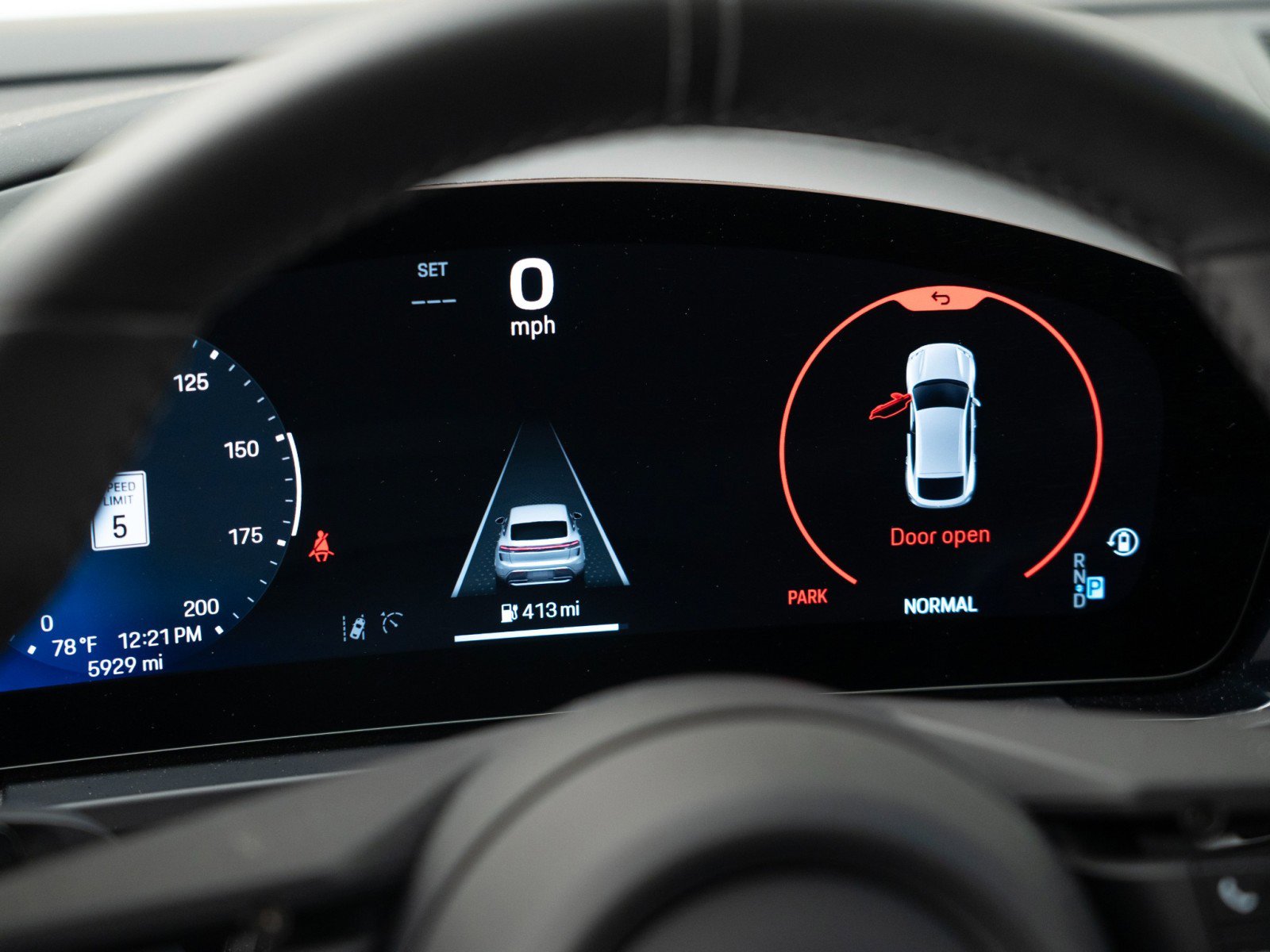 Certified 2025 Porsche Macan Electric image 24