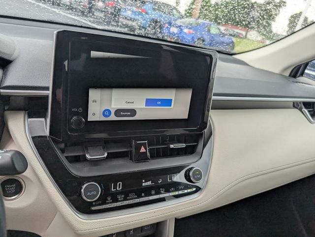 Used 2023 Toyota Corolla Cross XLE w/ Convenience Package AWD/4WD image 19