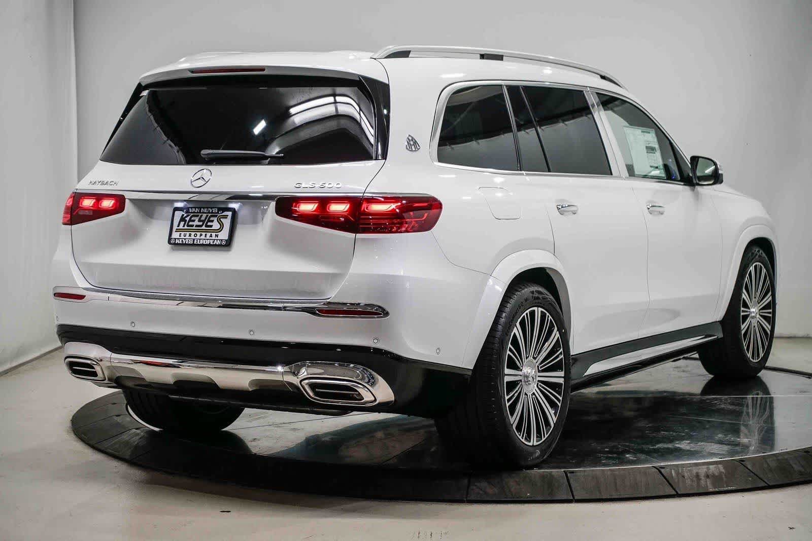 New 2026 Mercedes-Benz Maybach GLS 600 4MATIC image 4