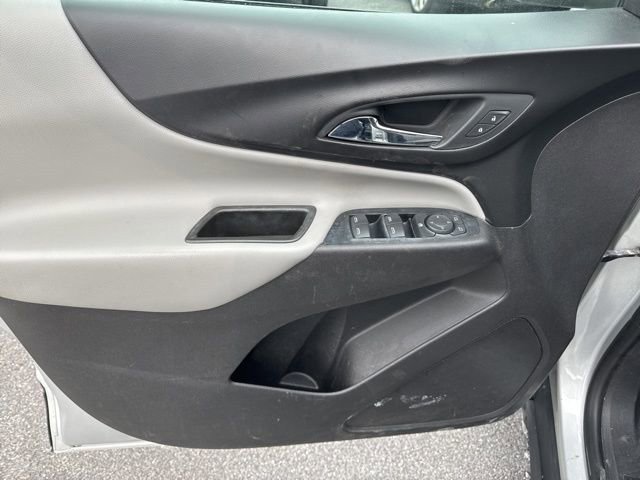 Used 2019 Chevrolet Equinox LS w/ LS Convenience Package AWD/4WD image 14