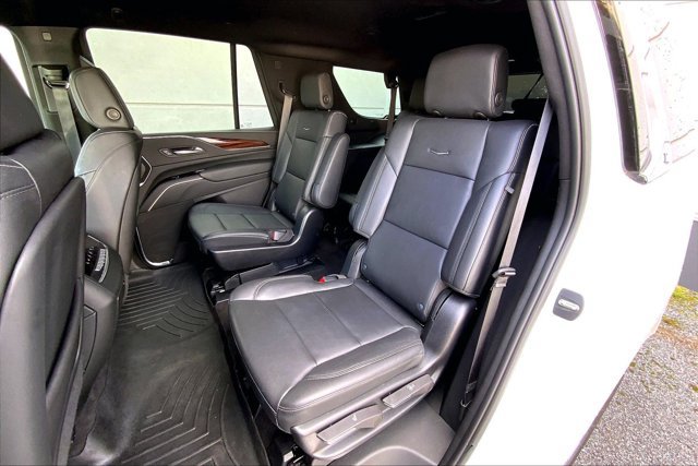Used 2022 Cadillac Escalade Luxury AWD/4WD image 25