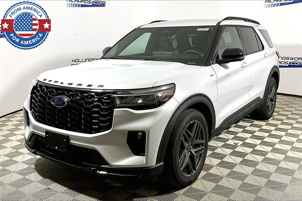 New 2026 Ford Explorer ST-Line image 1