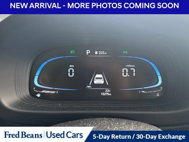 Used 2023 Hyundai Venue SEL FWD image 12