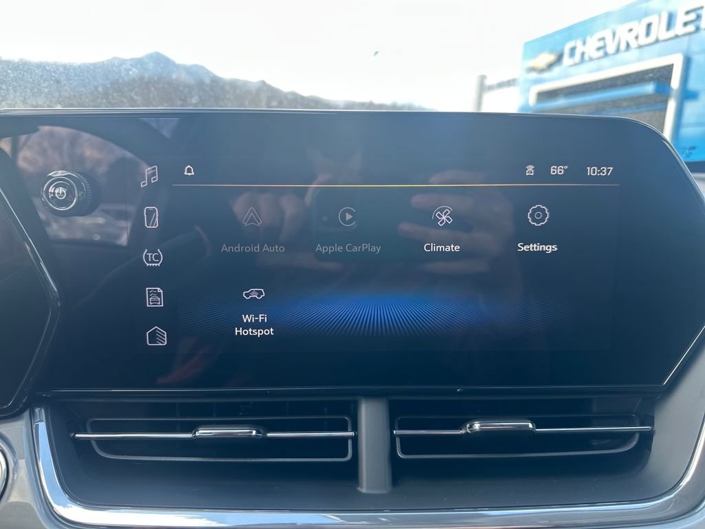 New 2025 Chevrolet Trax LT w/ LT Convenience Package image 39