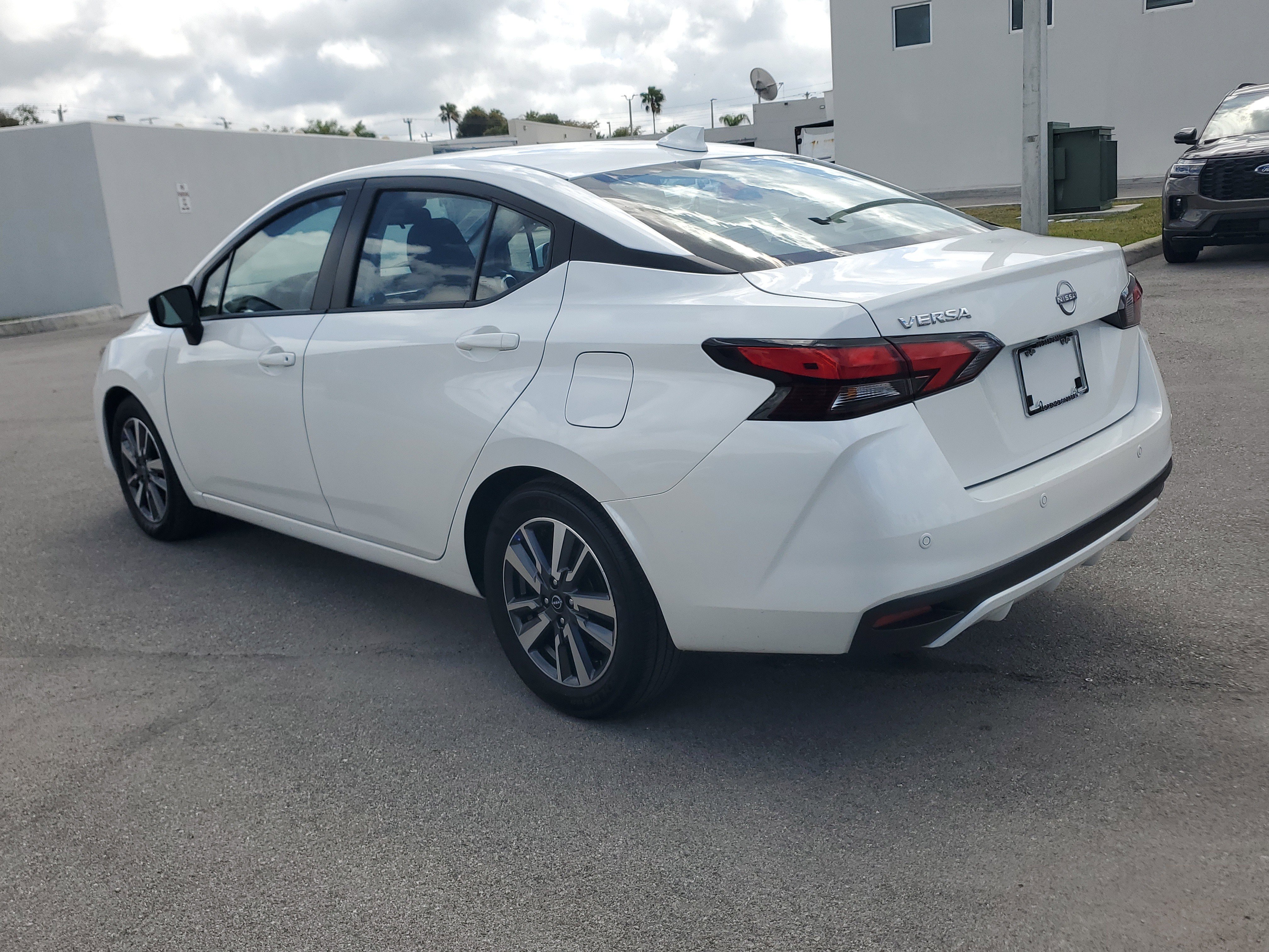Certified 2025 Nissan Versa SV image 7