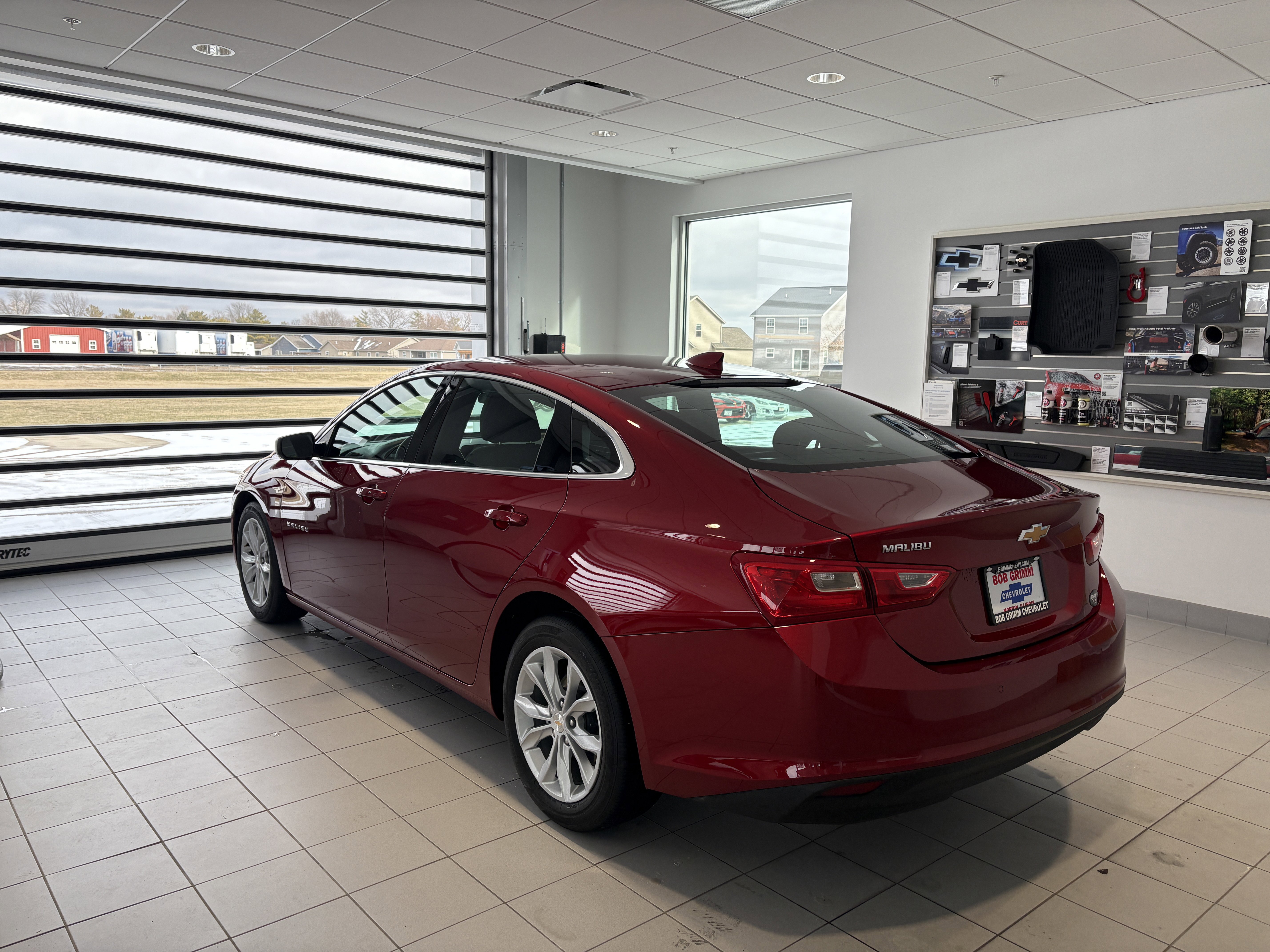 Used 2025 Chevrolet Malibu LT image 3