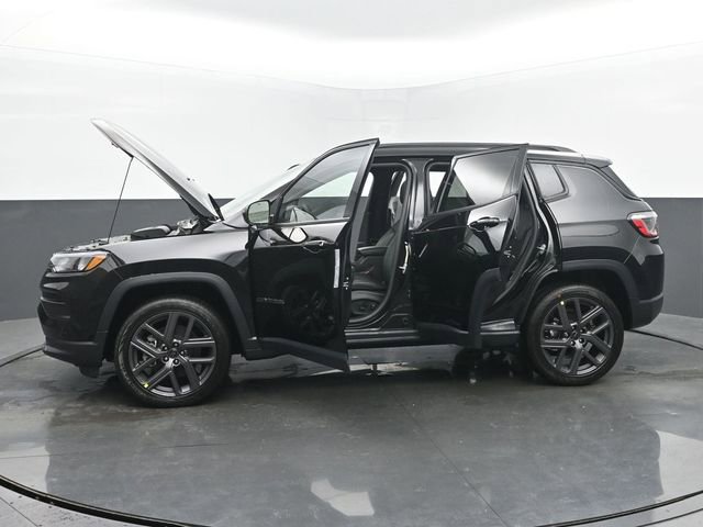 New 2026 Jeep Compass Latitude w/ Sun and Sound Group image 55