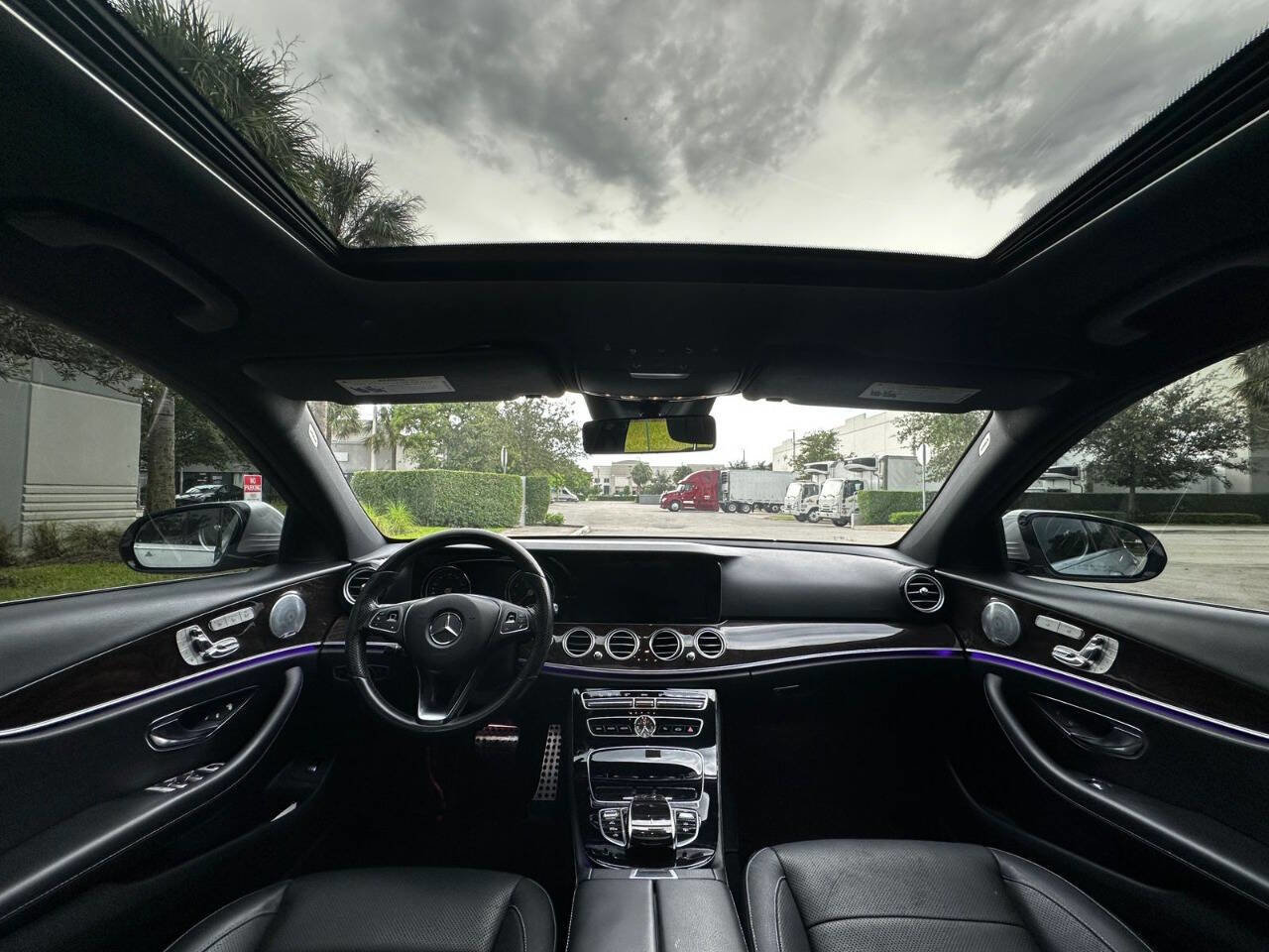 Used 2017 Mercedes-Benz E 300 image 9