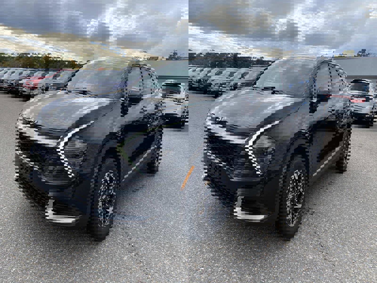 Used 2024 Kia Sportage LX image 8