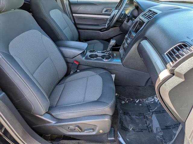 Used 2017 Ford Explorer XLT w/ Equipment Group 201A FWD image 21