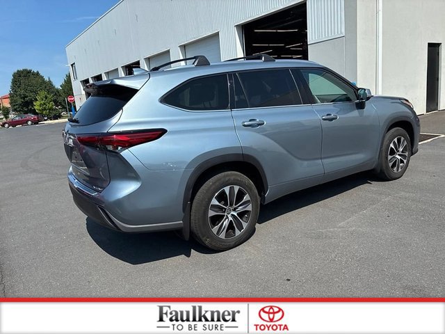 Certified 2020 Toyota Highlander XLE AWD/4WD image 9