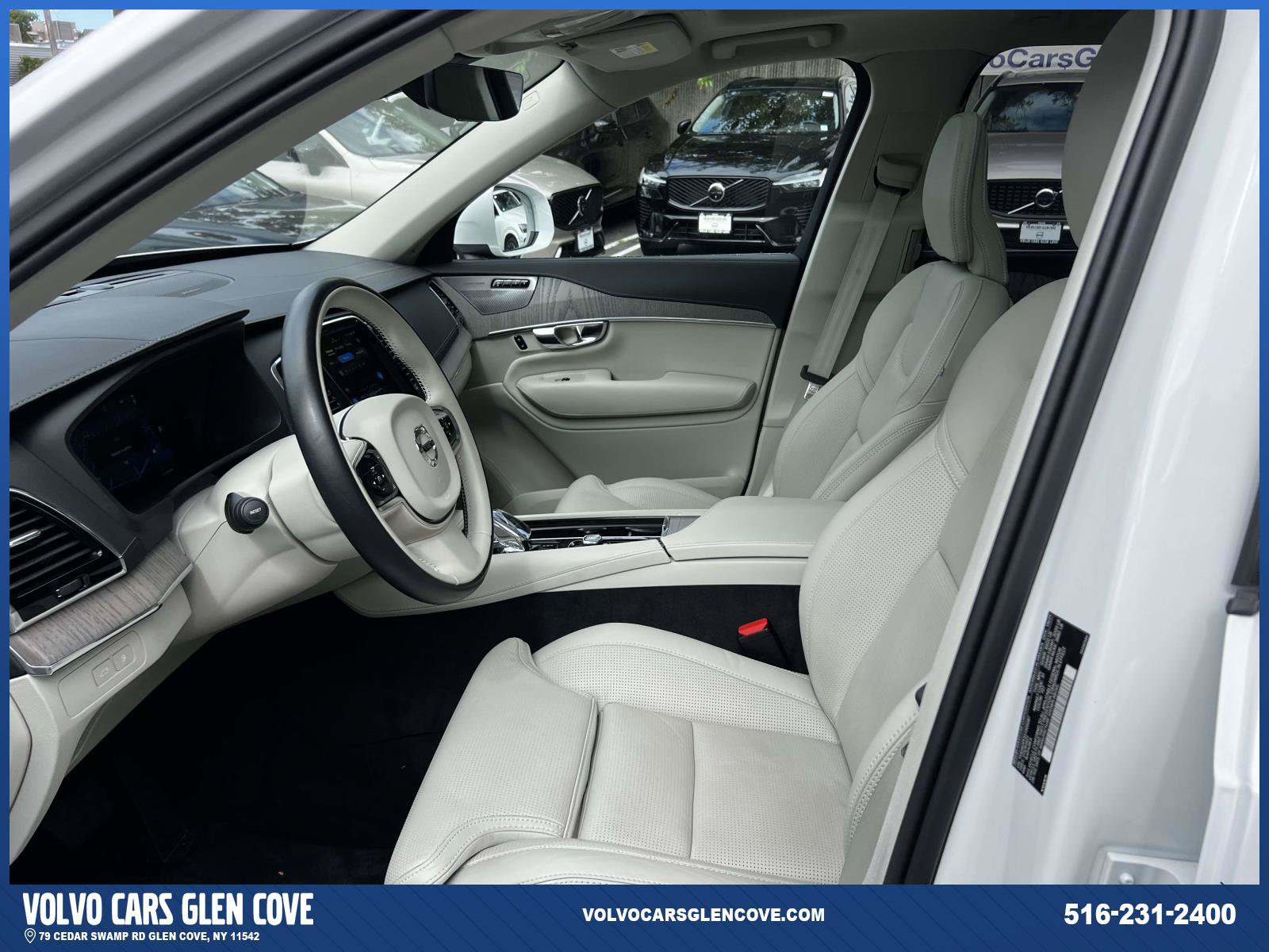 Certified 2025 Volvo XC90 T8 Ultra w/ Protection Package Premier AWD/4WD image 16