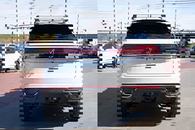 New 2026 Volkswagen Atlas Cross Sport SE image 5