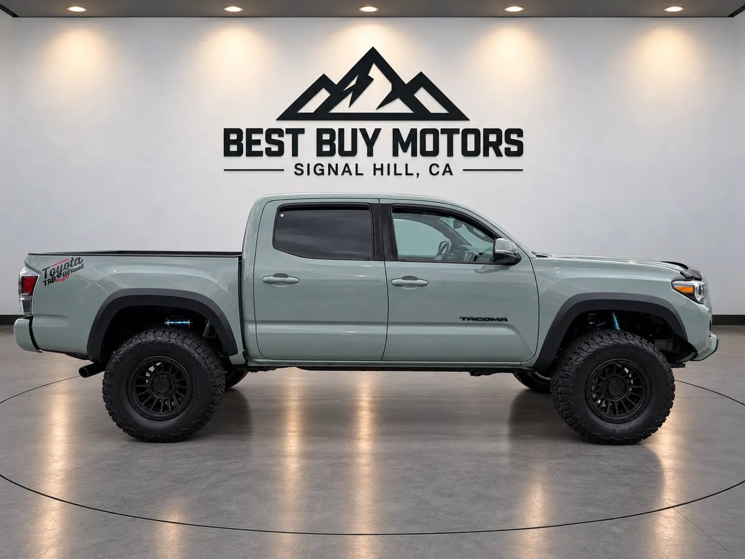 Used 2022 Toyota Tacoma TRD Off-Road w/ TRD Premium Off Road Package AWD/4WD image 9