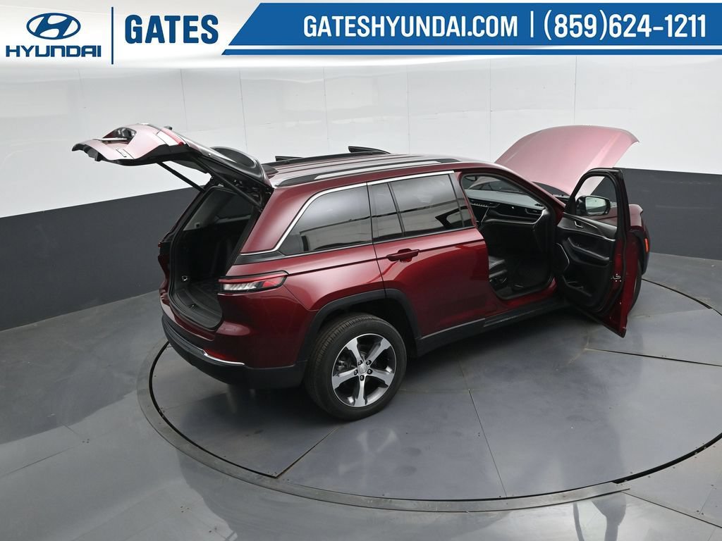 Used 2023 Jeep Grand Cherokee Limited AWD/4WD image 50