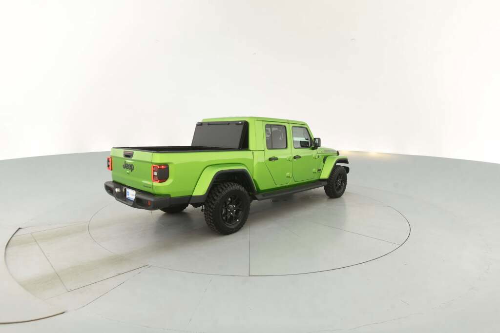 New 2025 Jeep Gladiator Sport image 12