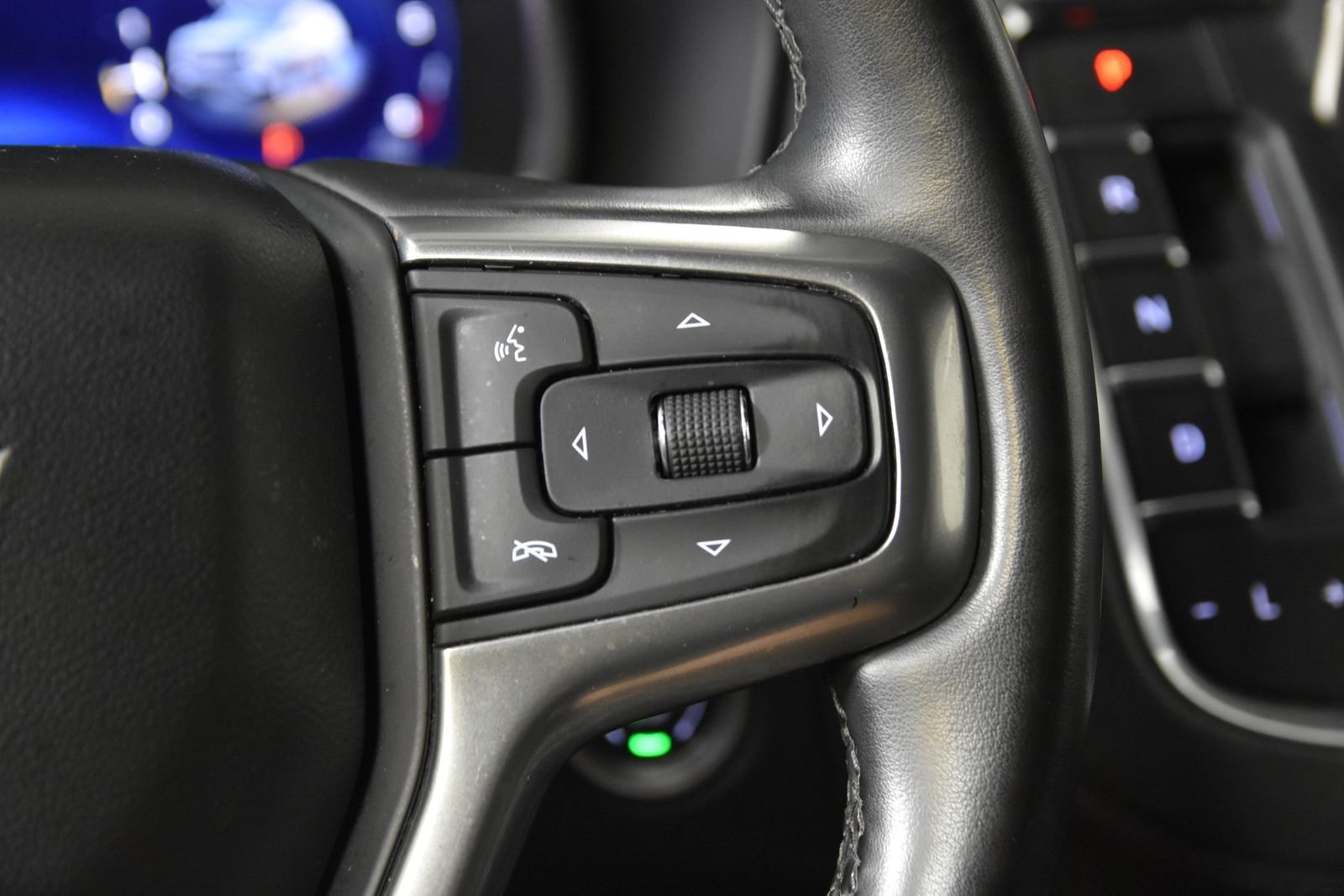 Used 2024 Chevrolet Tahoe LT RWD image 16