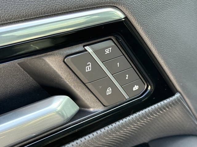 Used 2025 GMC Sierra EV Denali AWD/4WD image 21