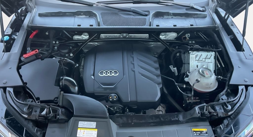 Used 2021 Audi Q5 Prestige w/ Prestige Package AWD/4WD image 28