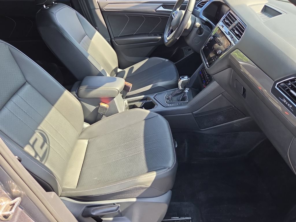 Used 2022 Volkswagen Tiguan SE R-Line FWD image 20