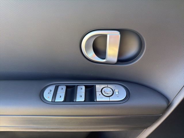Used 2024 Hyundai Ioniq 5 SEL image 9