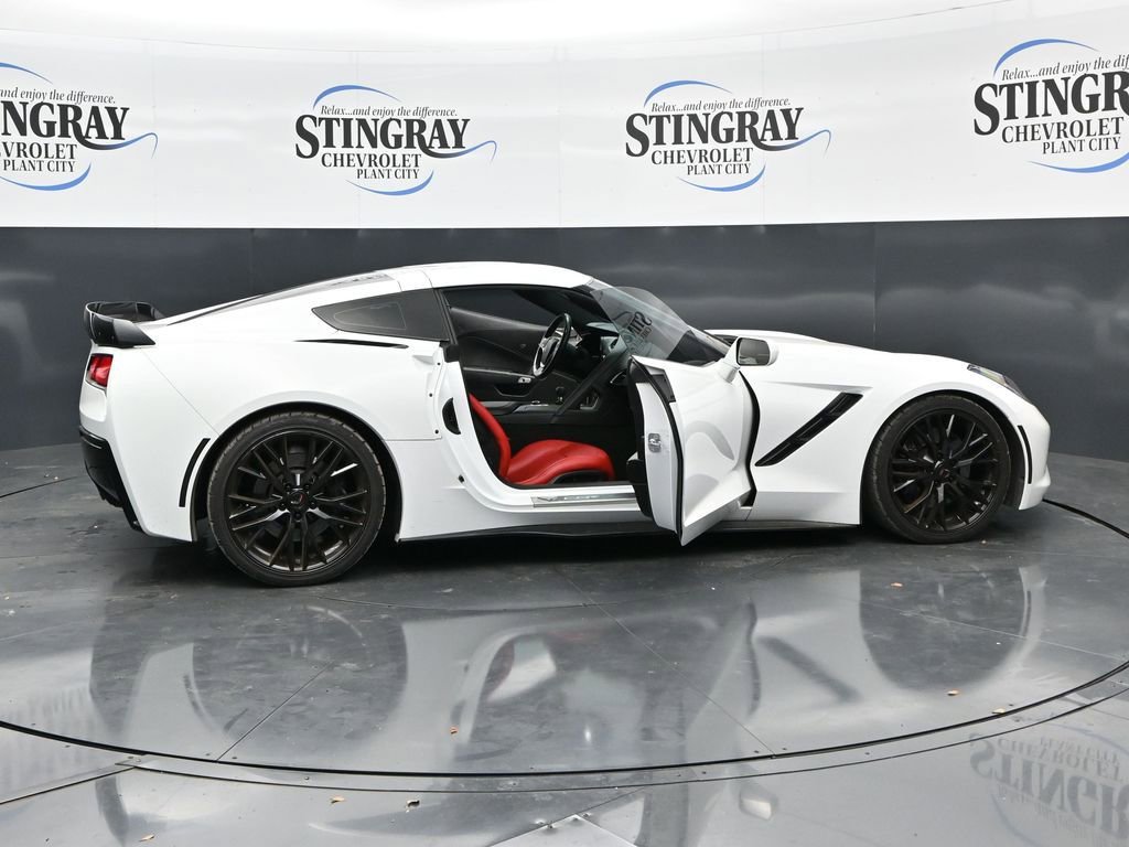 Used 2015 Chevrolet Corvette Stingray Coupe RWD image 36