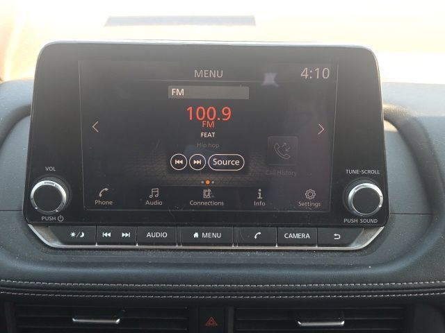 Used 2023 Nissan Rogue S AWD/4WD image 27