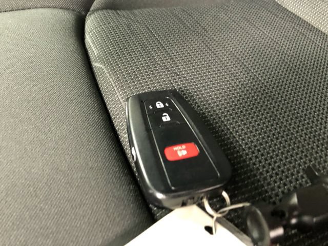 Used 2022 Toyota RAV4 SE w/ SE Grade Weather Package AWD/4WD image 29